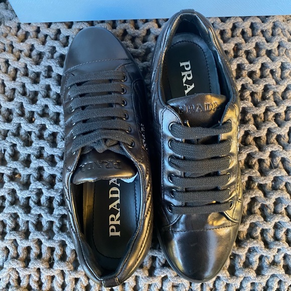WORN ONCE PRADA 37 LEATHER QUILTED SNEAKERS NEXT TO NEW - Picture 5 of 13